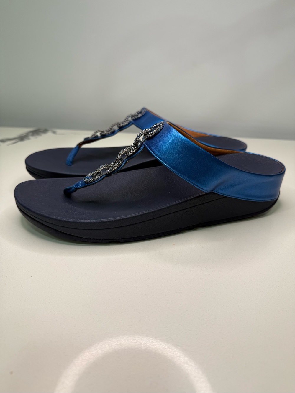 Fitflop Electra Sandals Womens Sz 11 Beaded Metallic Blue Wedge Thong Flip Flop